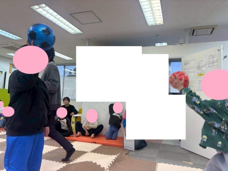 息を合わせて、投げて取って！⚽